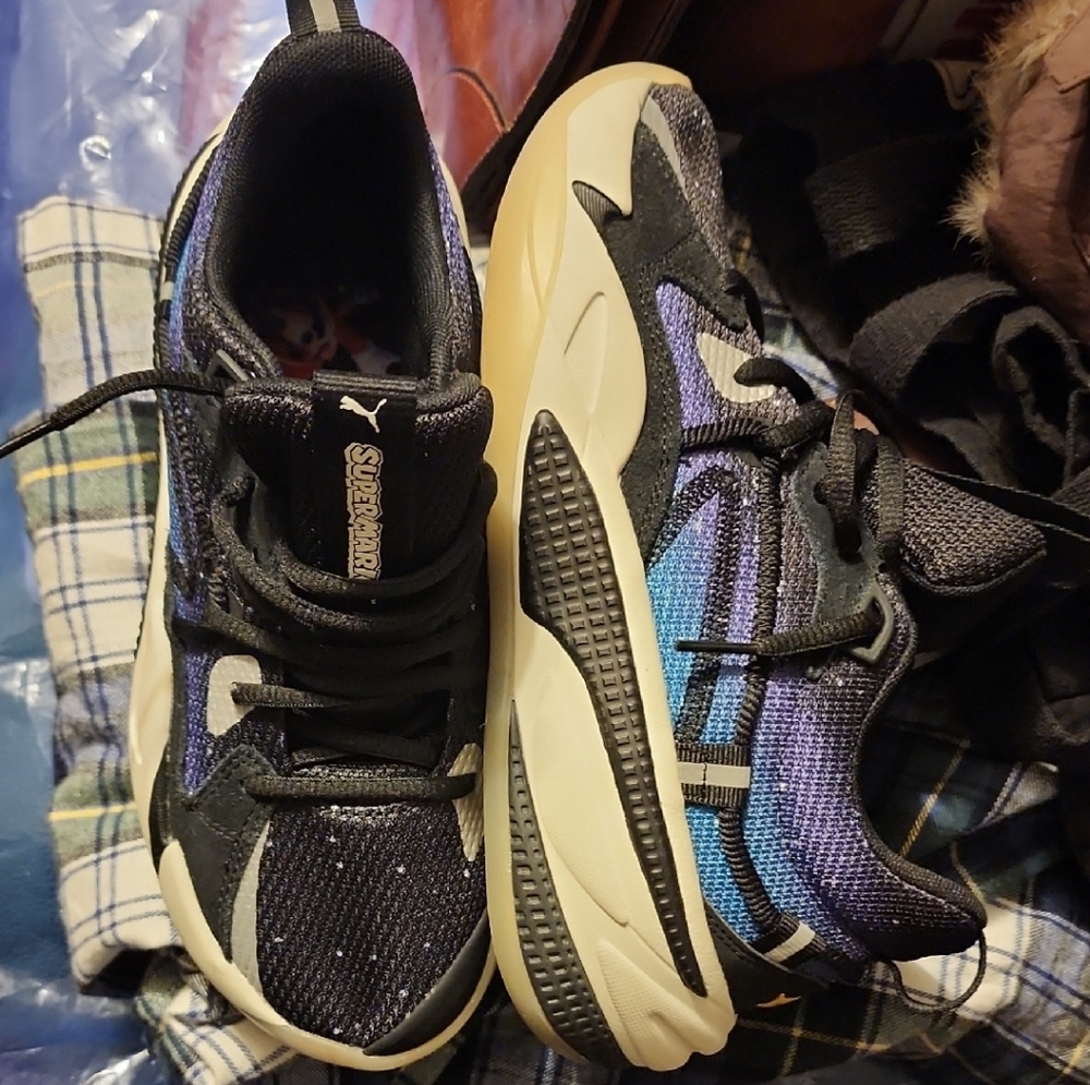 Rare Puma Super Mario Glow In The Dark Athetic Shoes